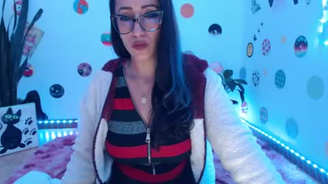 Snapshot of seuctive_woman57 chatting on 12-13-24, 10:30 samy online show from 12-13-24, 10:30