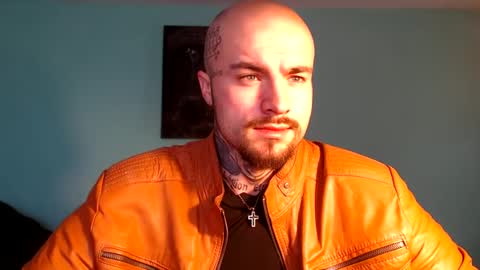 Snapshot of sevendragons1 chatting on 03-09-25, 12:31 SevenDragons online show from 03-09-25, 12:31