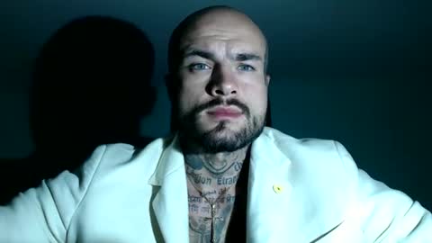 Snapshot of sevendragons1 chatting on 09-28-25, 08:14 SevenDragons online show from 09-28-25, 08:14