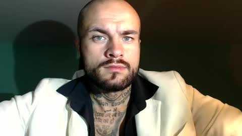 Snapshot of sevendragons1 chatting on 09-29-25, 11:20 SevenDragons online show from 09-29-25, 11:20