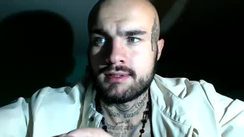 Snapshot of sevendragons1 chatting on 10-06-25, 11:57 SevenDragons online show from 10-06-25, 11:57