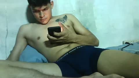 Snapshot of sex_boy9_ chatting on 10-22-25, 01:06 sex boy9 online show from 10-22-25, 01:06