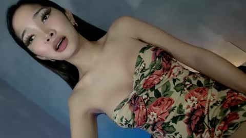 Lily online show from 01-28-25, 03:15