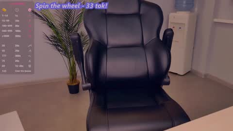 Melissa online show from 01-09-25, 01:02