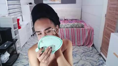 MS Anna online show from 04-22-26, 01:30