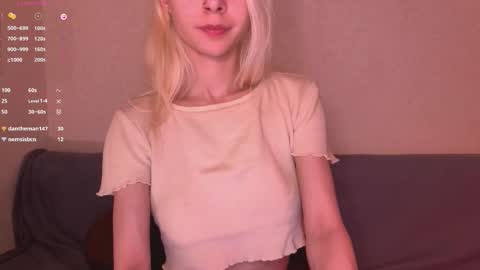 Snapshot of sexdrugg666 chatting on 10-30-25, 09:37 Dina online show from 10-30-25, 09:37