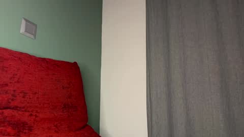 Snapshot of sexfriendch chatting on 01-27-25, 05:25 Lucenzo  online show from 01-27-25, 05:25