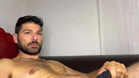 Snapshot of sexfriendch chatting on 09-23-25, 08:06 Lucenzo  online show from 09-23-25, 08:06