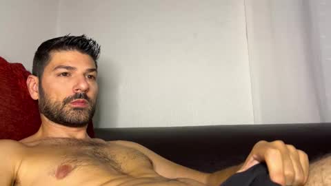 Snapshot of sexfriendch chatting on 10-16-25, 07:20 Lucenzo  online show from 10-16-25, 07:20