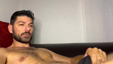 Snapshot of sexfriendch chatting on 10-21-25, 08:26 Lucenzo  online show from 10-21-25, 08:26