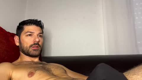 Snapshot of sexfriendch chatting on 10-29-25, 08:49 Lucenzo  online show from 10-29-25, 08:49