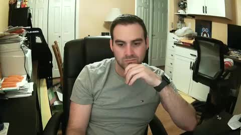 Snapshot of sexfungames chatting on 01-17-25, 12:10 Kyle online show from 01-17-25, 12:10