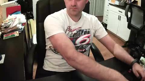 Snapshot of sexfungames chatting on 10-03-25, 11:35 Kyle online show from 10-03-25, 11:35