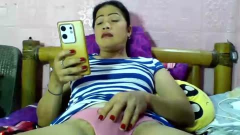 Snapshot of sexgoddesses4u chatting on 10-13-25, 02:00 Ems online show from 10-13-25, 02:00