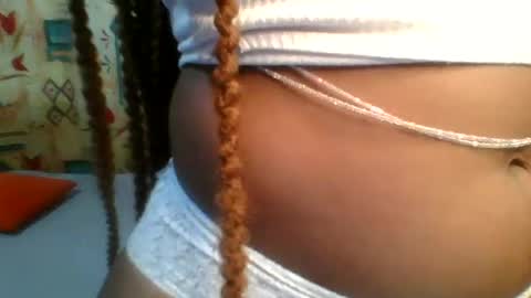 Snapshot of sexie_curvie chatting on 02-02-25, 03:28 Maggie online show from 02-02-25, 03:28