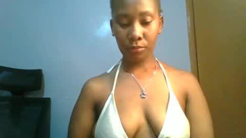 Snapshot of sexie_curvie chatting on 02-13-25, 03:50 Maggie online show from 02-13-25, 03:50