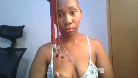 Snapshot of sexie_curvie chatting on 02-17-25, 07:47 Maggie online show from 02-17-25, 07:47