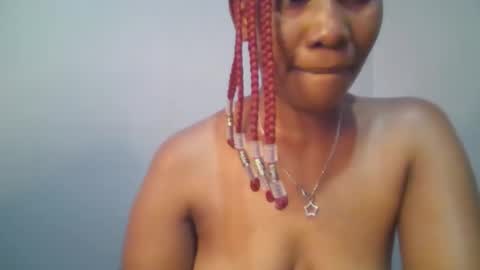 Snapshot of sexie_curvie chatting on 03-05-25, 02:45 Maggie online show from 03-05-25, 02:45