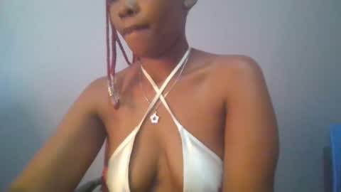 Snapshot of sexie_curvie chatting on 03-09-25, 07:34 Maggie online show from 03-09-25, 07:34