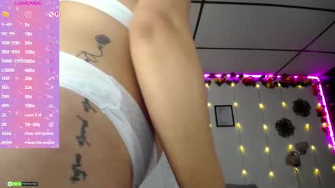 Snapshot of sexifacex1 chatting on 04-30-26, 08:57 Lili online show from 04-30-26, 08:57