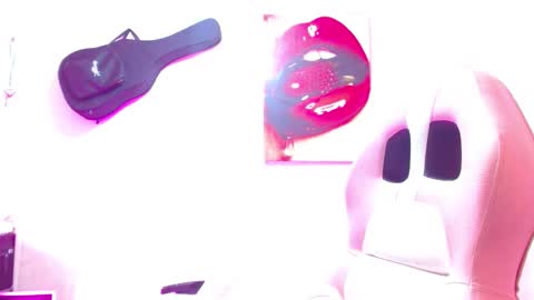 Snapshot of sexmilkdirty chatting on 12-12-24, 11:58 sexmilkdirty online show from 12-12-24, 11:58