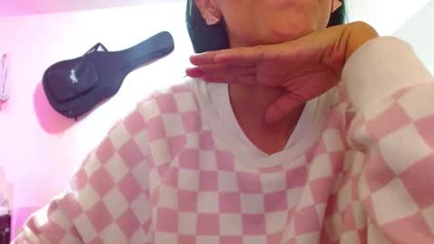 Snapshot of sexmilkdirty chatting on 12-24-24, 03:16 sexmilkdirty online show from 12-24-24, 03:16