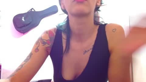 Snapshot of sexmilkdirty chatting on 12-29-24, 09:20 sexmilkdirty online show from 12-29-24, 09:20