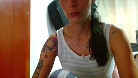 Snapshot of sexmilkdirty chatting on 04-06-26, 08:32 sexmilkdirty online show from 04-06-26, 08:32