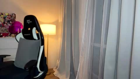 My name is Mia whats yours online show from 10-14-25, 04:08