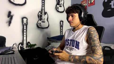 Snapshot of sexoyrock chatting on 12-22-25, 07:05 ROCKERO online show from 12-22-25, 07:05