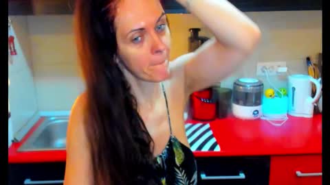 Snapshot of sexqueen1111 chatting on 11-01-25, 08:44 sexqueen1111 online show from 11-01-25, 08:44