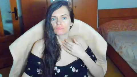 Snapshot of sexqueen1111 chatting on 11-09-25, 08:40 sexqueen1111 online show from 11-09-25, 08:40