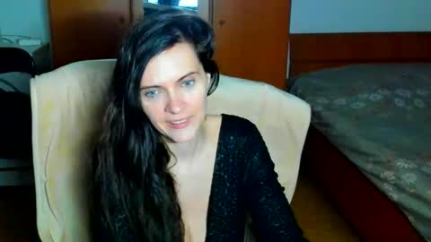 Snapshot of sexqueen1111 chatting on 11-17-25, 05:19 sexqueen1111 online show from 11-17-25, 05:19