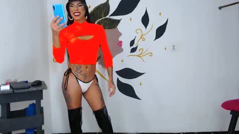 Snapshot of sextshotlati chatting on 03-09-25, 05:00 thiago online show from 03-09-25, 05:00