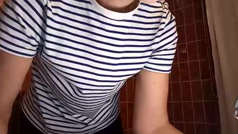 Snapshot of sexualangel chatting on 05-01-26, 12:43 Verona online show from 05-01-26, 12:43