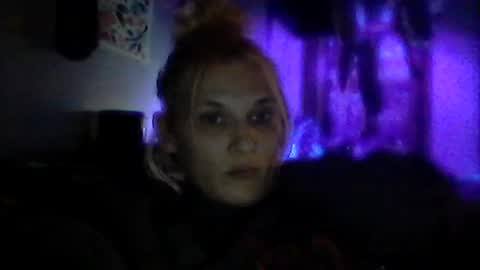 Snapshot of sexxileeah42o chatting on 07-19-26, 04:49 Leeah CloudZzz online show from 07-19-26, 04:49