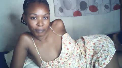 sexxy_curvy23 online show from 01-06-26, 06:39
