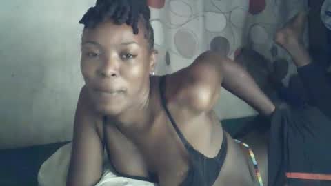 sexxy_curvy23 online show from 02-06-26, 08:01