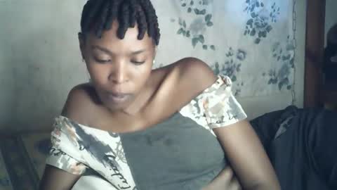 sexxy_curvy23 online show from 02-23-26, 04:54