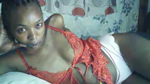 sexxy_curvy23 online show from 03-29-26, 04:12