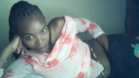 Snapshot of sexxy_curvy23 chatting on 06-05-26, 04:08 sexxy_curvy23 online show from 06-05-26, 04:08