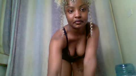 Snapshot of sexxy_daisyy chatting on 09-25-25, 11:52 sexxy_daisyy online show from 09-25-25, 11:52