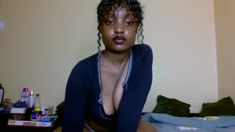 Snapshot of sexxy_daisyy chatting on 10-17-25, 05:37 sexxy_daisyy online show from 10-17-25, 05:37