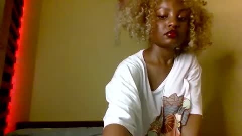 Snapshot of sexxy_daisyy chatting on 11-20-25, 05:12 sexxy_daisyy online show from 11-20-25, 05:12