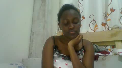 Snapshot of sexxy_kendrah chatting on 10-25-25, 07:19 lorna online show from 10-25-25, 07:19