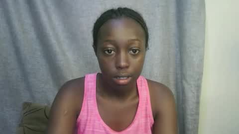 Snapshot of sexxy_kyla chatting on 10-16-25, 04:35 sexxy_kyla online show from 10-16-25, 04:35