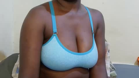 sexxy_maya1 online show from 03-10-26, 09:36