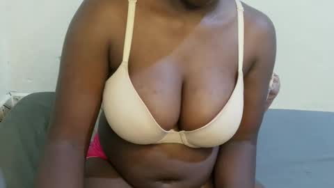 sexxy_maya1 online show from 04-16-26, 08:15