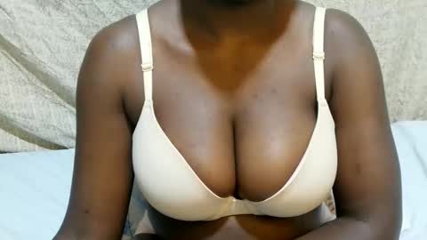 Snapshot of sexxy_maya1 chatting on 06-02-26, 08:00 sexxy_maya1 online show from 06-02-26, 08:00