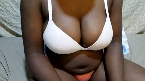 Snapshot of sexxy_maya1 chatting on 06-24-26, 07:40 sexxy_maya1 online show from 06-24-26, 07:40